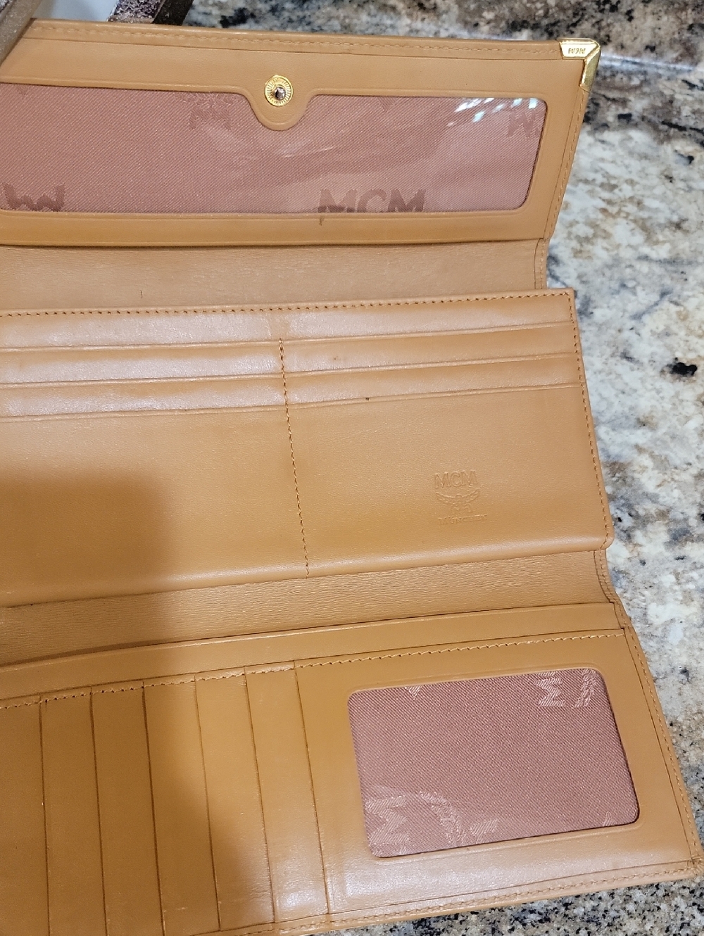 MCM TRI-FOLD LONG WALLET - Picture 6 of 7